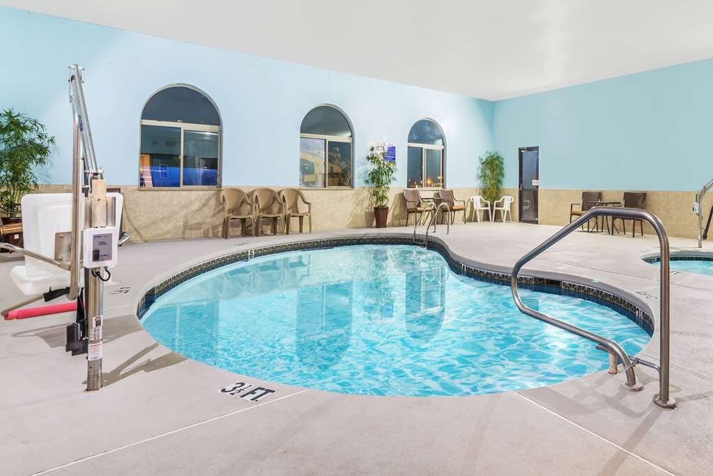 Days Inn By Wyndham Pueblo Pool Pictures Reviews Tripadvisor   Pool 