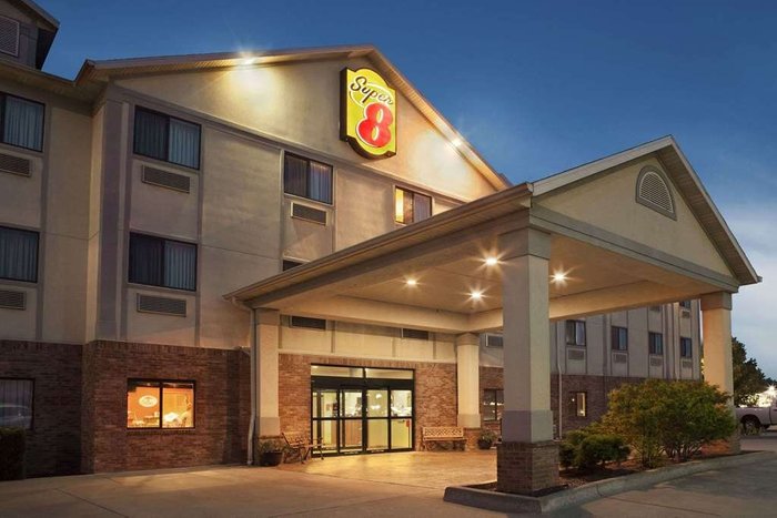 SUPER 8 BY WYNDHAM PERRYVILLE - Updated 2024 Prices & Motel Reviews (MO)