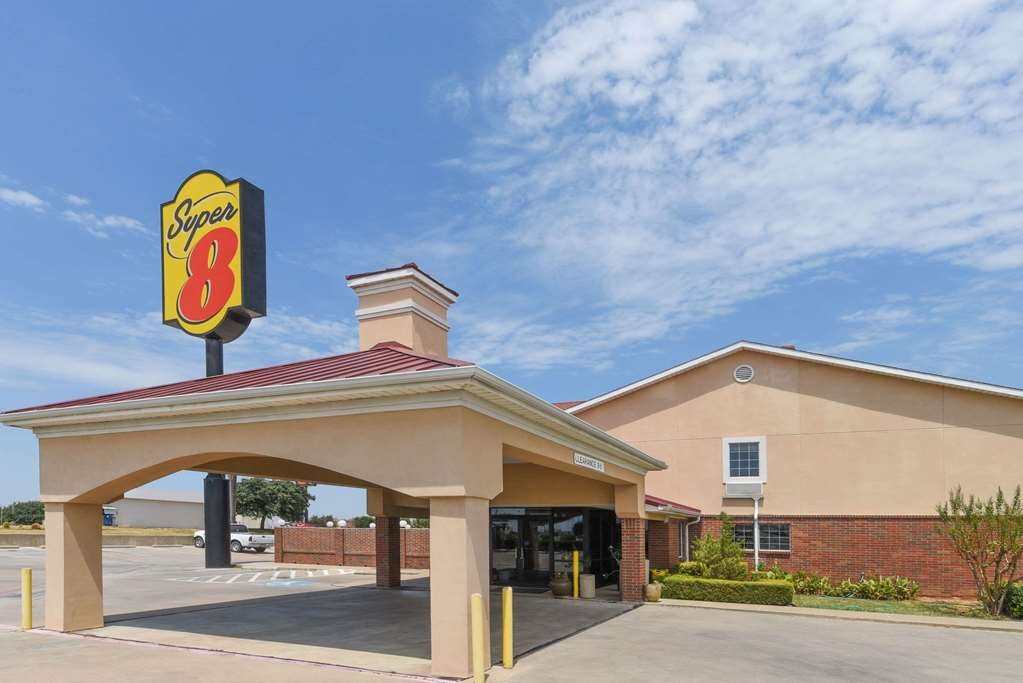 SUPER 8 BY WYNDHAM BURLESON FORT WORTH AREA 70 8 1 Updated