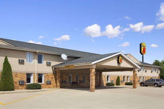 SUPER 8 BY WYNDHAM MATTOON - Prices & Motel Reviews - IL