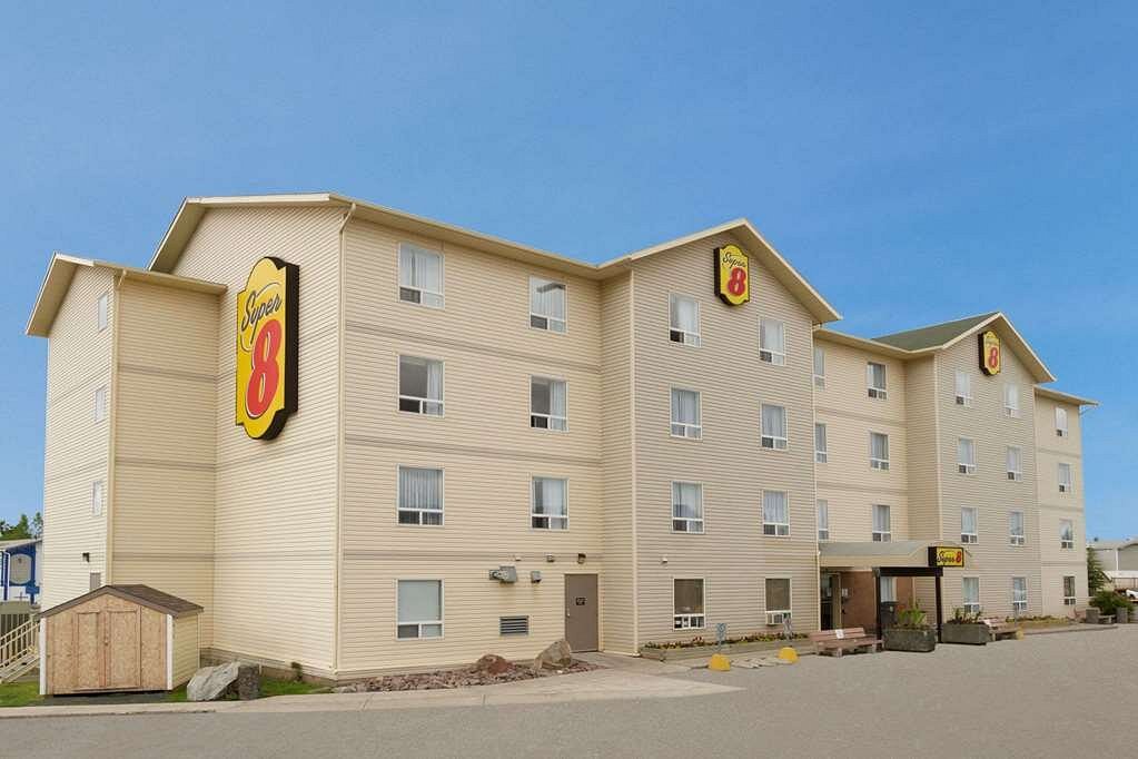 Super 8 by Wyndham Yellowknife, hotel a Yellowknife