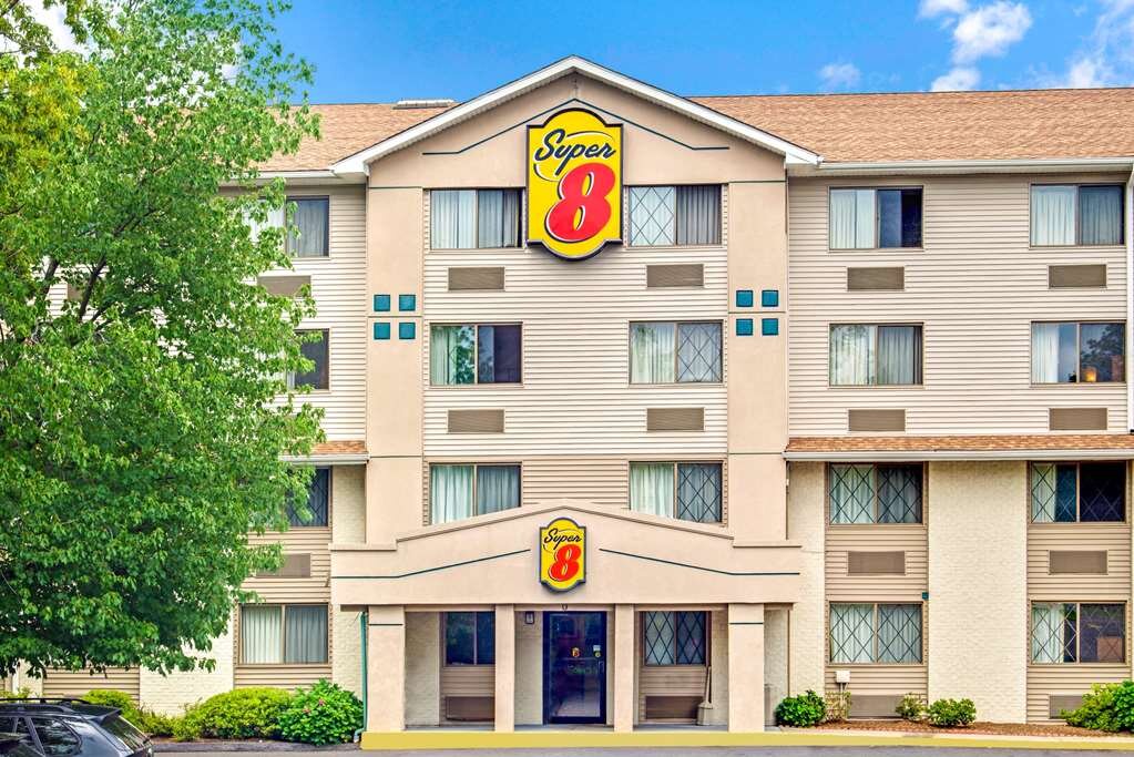 SUPER 8 BY WYNDHAM STAMFORD NEW YORK CITY AREA Updated 2024 Prices   Exterior 