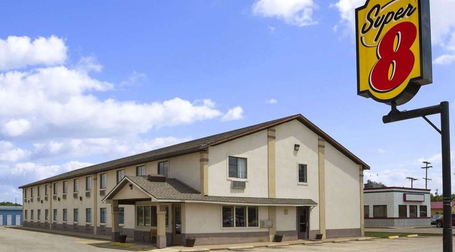 Welcome to the Super 8 - Blackwell!