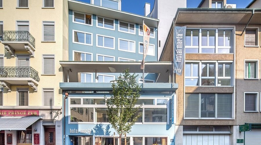 Aussenansicht Hotel Marta