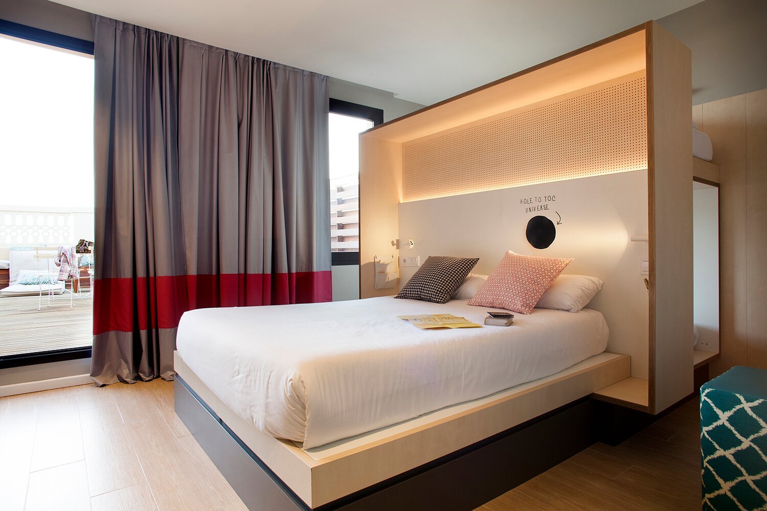 TOC Hostel Barcelona by null