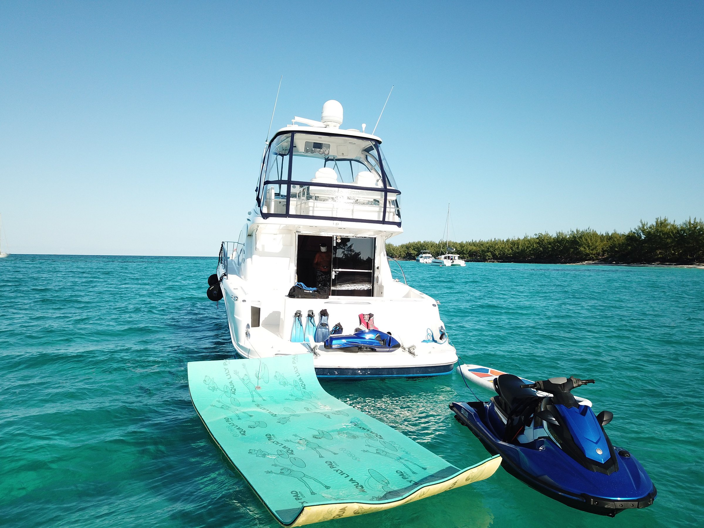 fun club yacht charters bahamas