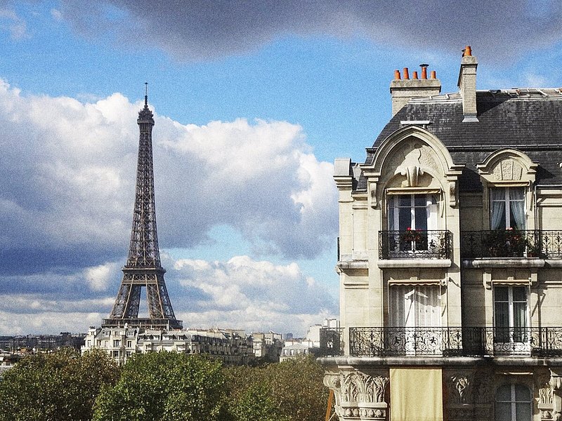 7 Paris Hotels with Eiffel Tower Views