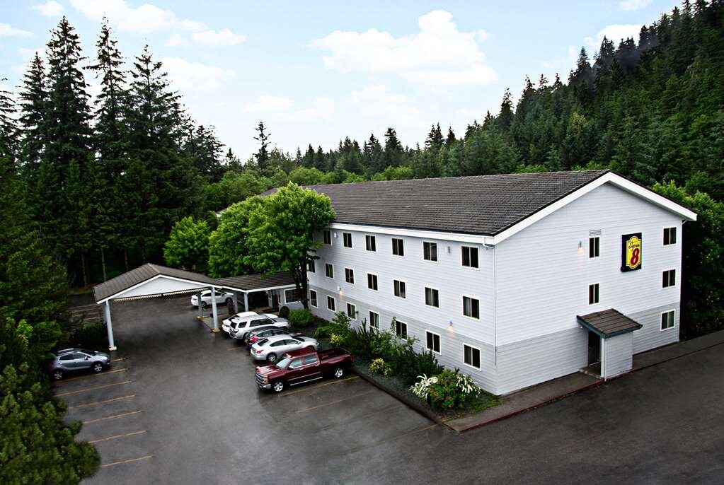 SUPER 8 BY WYNDHAM JUNEAU Updated 2024 Reviews Photos Prices   Exterior 