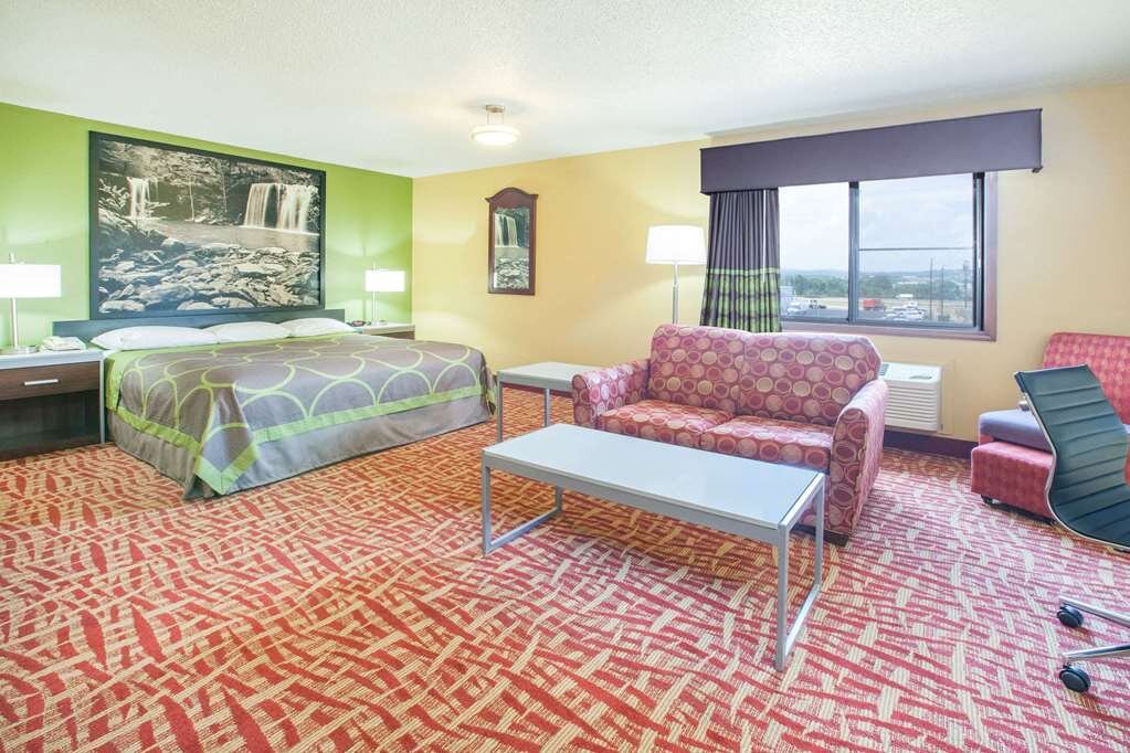 Hotel photo 5 of Super 8 by Wyndham Van Buren/Ft. Smith Area.