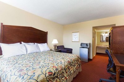 Hotel photo 14 of Days Inn by Wyndham Washington DC/Gateway.