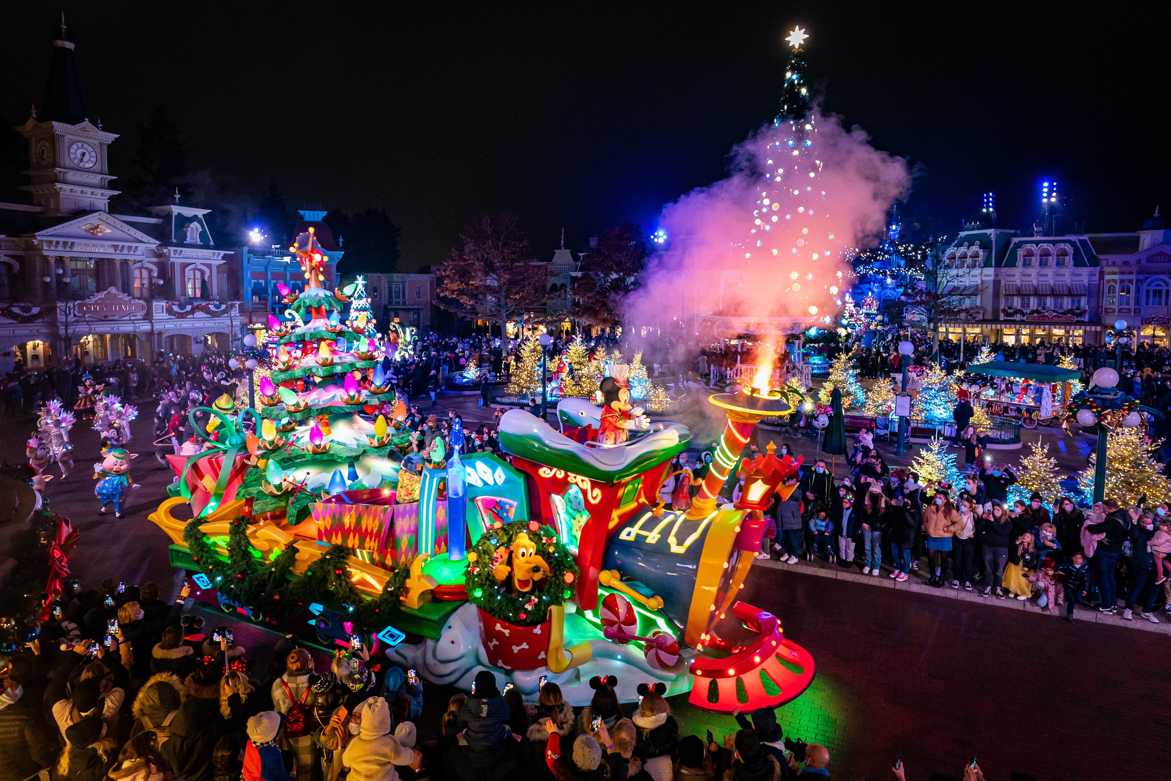 Disneyland Paris at Christmas Tips and things to know before you