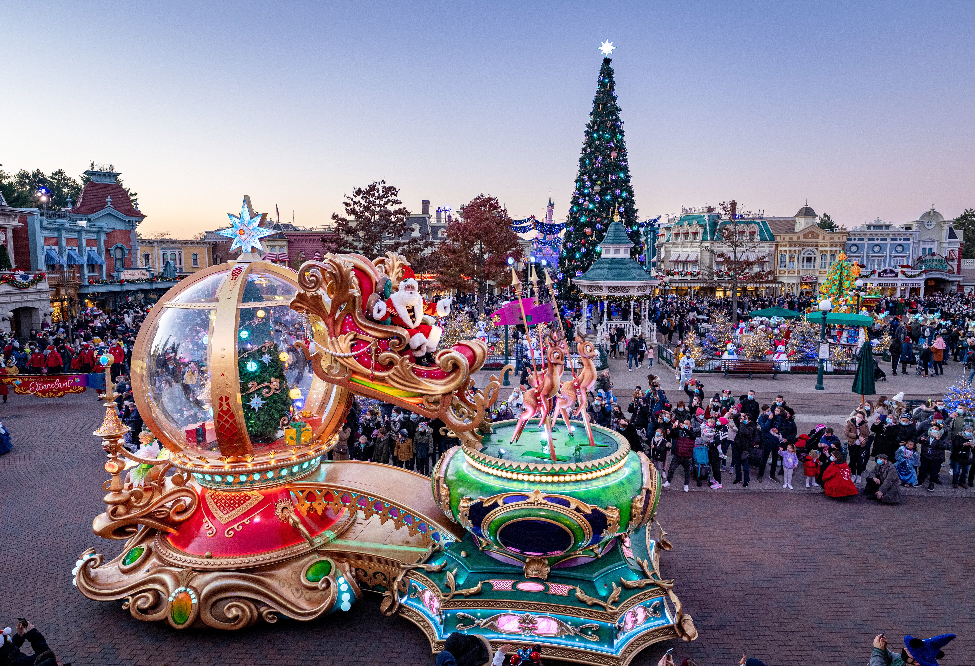 Disneyland Paris at Christmas Tips and things to know before you