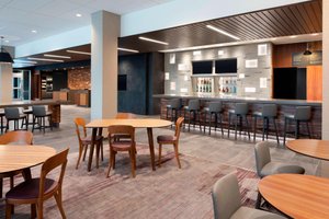 COURTYARD BY MARRIOTT ALBANY TROY/WATERFRONT - Updated 2022 Prices ...