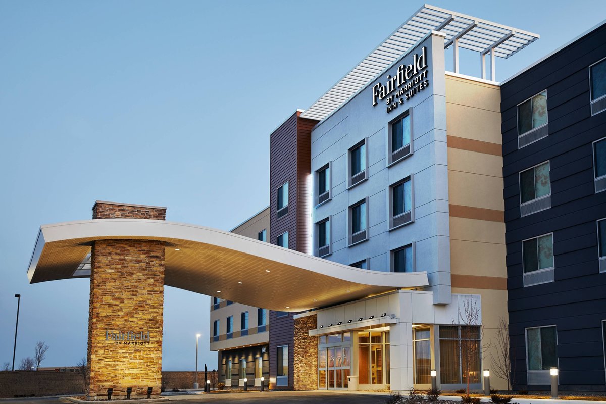 FAIRFIELD INN & SUITES BY MARRIOTT SHEBOYGAN - Updated 2022 Prices ...