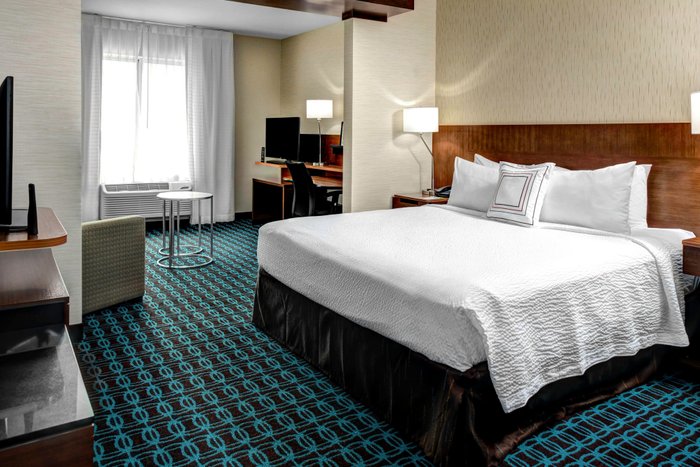 Fairfield Inn N Stes Marriott Rooms: Pictures & Reviews - Tripadvisor