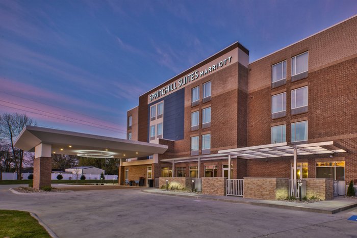 SPRINGHILL SUITES BY MARRIOTT ST. JOSEPH BENTON HARBOR $116 ($̶1̶2̶9̶ ...