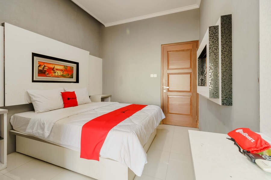 REDDOORZ RESORT PREMIUM @ SANGKAN HURIP KUNINGAN - Prices & Hotel ...