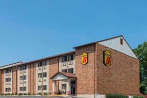 Super 8 by Wyndham St Charles in Saint Charles, image may contain: Hotel, Urban, City, Condo