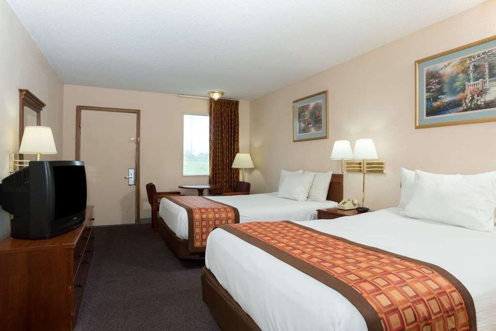 DAYS INN BY WYNDHAM INDIANAPOLIS EAST POST ROAD $53 ($̶6̶5̶) - Updated ...