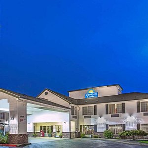 Welcome to the Days Inn & Suites Gresham