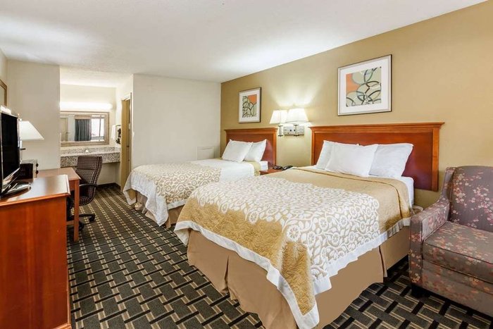 DAYS INN BY WYNDHAM KENT - AKRON $51 ($̶8̶0̶) - Updated 2023 Prices ...