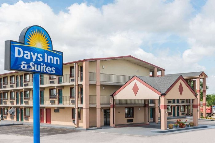 DAYS INN & SUITES BY WYNDHAM SPRINGFIELD ON I-44 $53 ($̶7̶4̶) - Prices ...