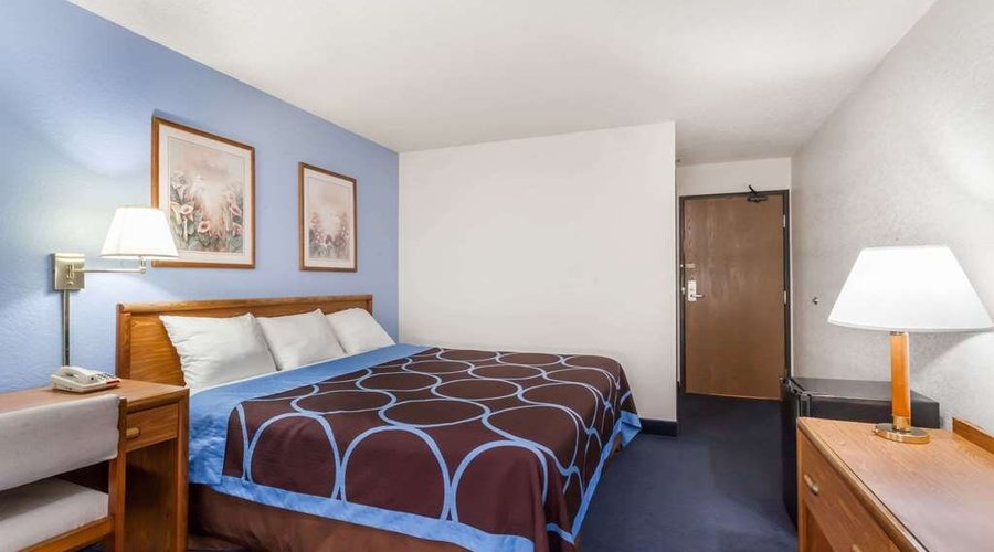 Guest room