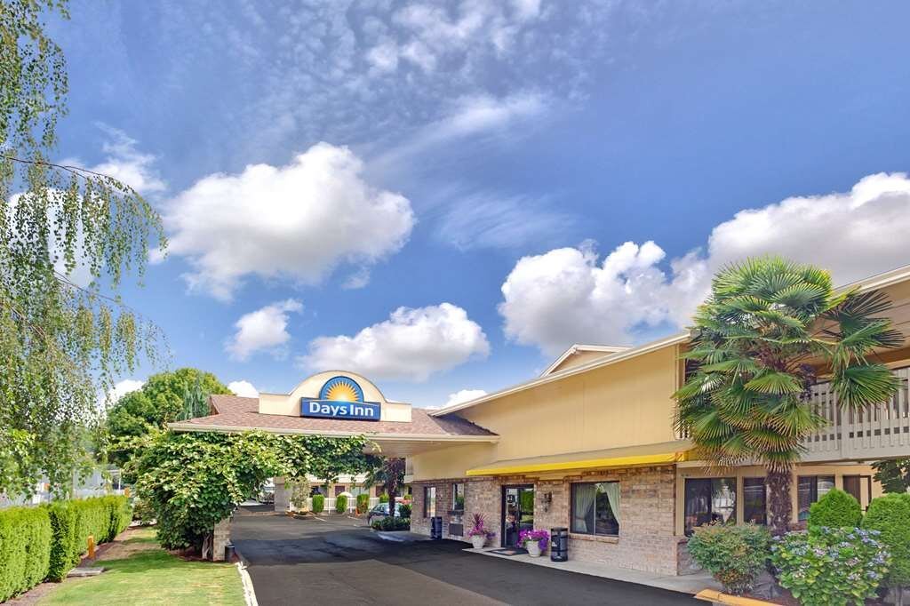 DAYS INN BY WYNDHAM SEATTLE SOUTH TUKWILA 52 (̶8̶3̶) Updated 2024