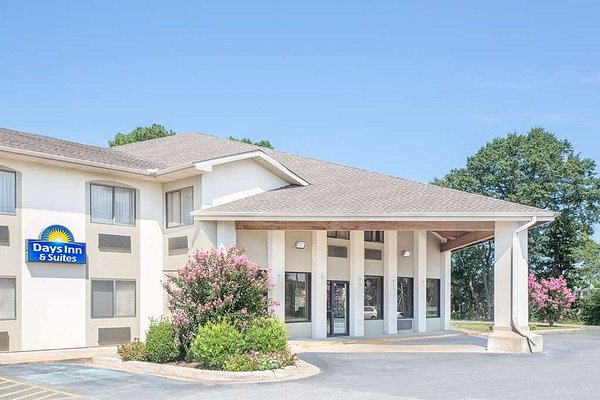 Is Brinkley, Arkansas, a safe place to visit?
