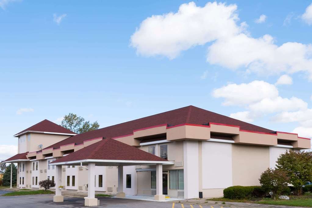 Hotel photo 37 of Super 8 by Wyndham Batavia E of Darien Lake Theme Park.