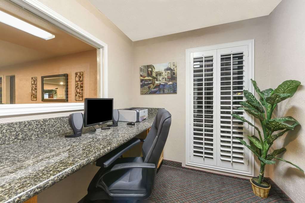 DAYS INN BY WYNDHAM GRANBURY - Updated 2024 Prices & Hotel Reviews - TX