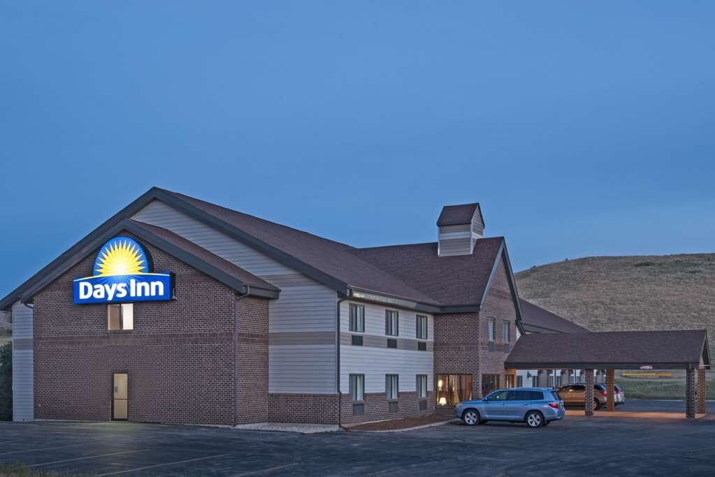 DAYS INN BY WYNDHAM STURGIS Prezzi e Recensioni 2024