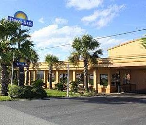 Welcome to the Days Inn, Lake Charles.