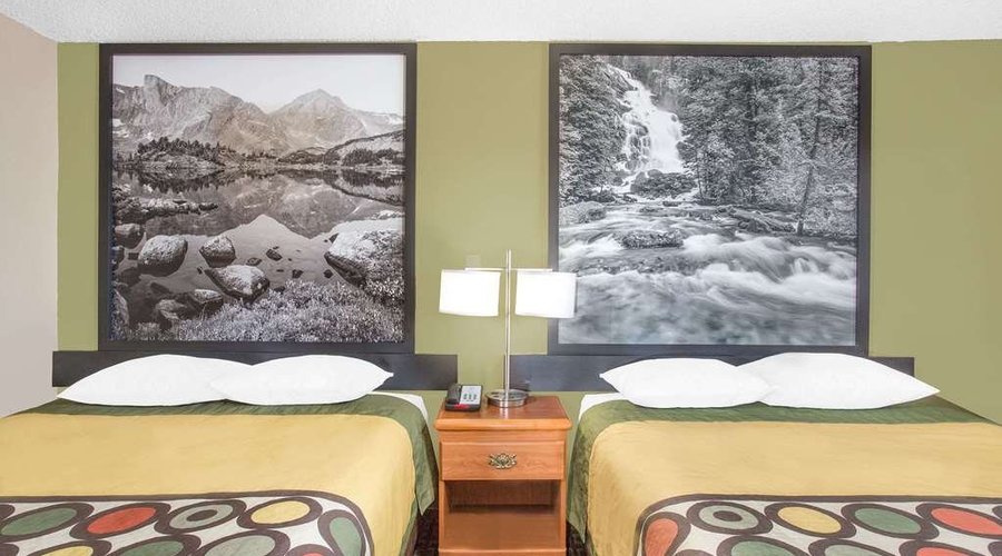 Guest room