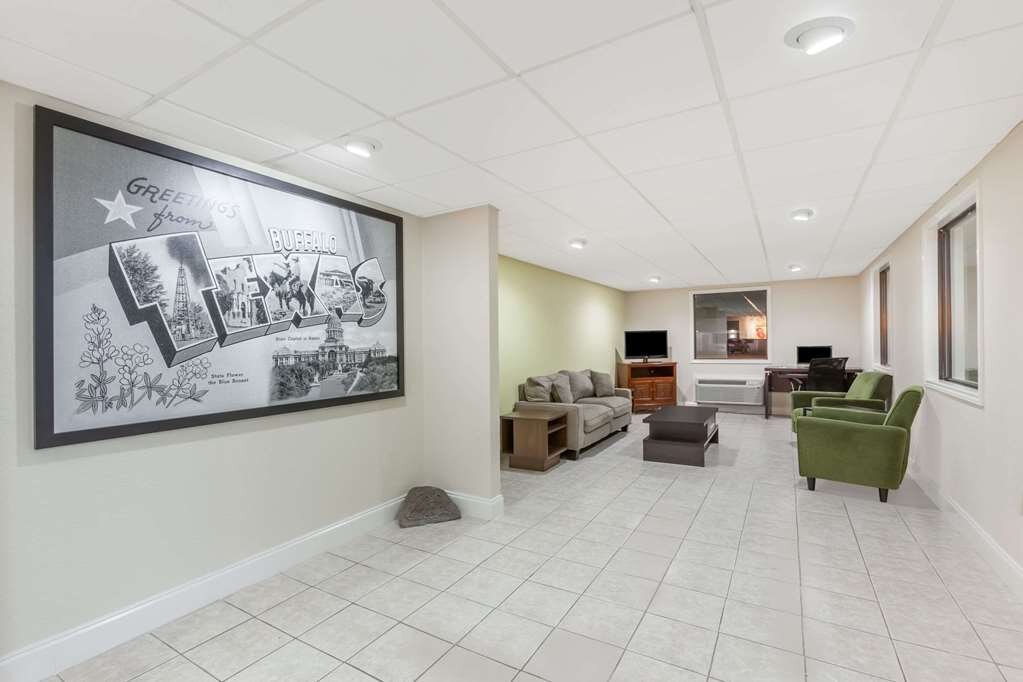 Hotel photo 24 of Super 8 by Wyndham Buffalo.