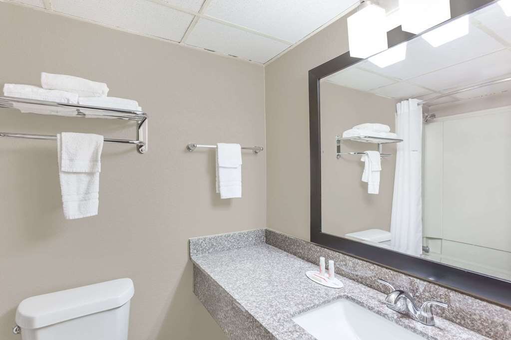 Hotel photo 29 of Super 8 by Wyndham Buffalo.