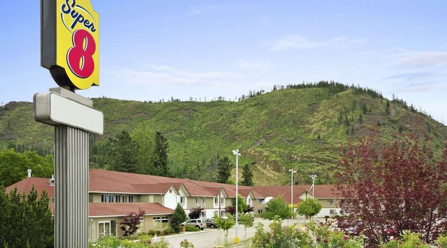 Welcome to the Super 8 West Kelowna BC