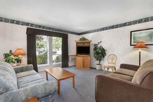 Room & Suite