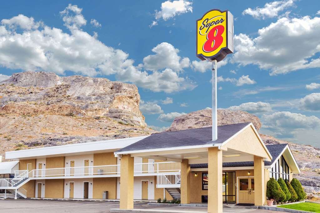 Hotel photo 1 of Super 8 by Wyndham Wendover.