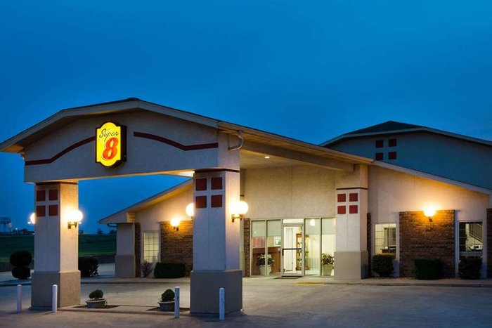 SUPER 8 BY WYNDHAM LAMAR $67 ($̶8̶5̶) - Updated 2023 Prices & Motel ...