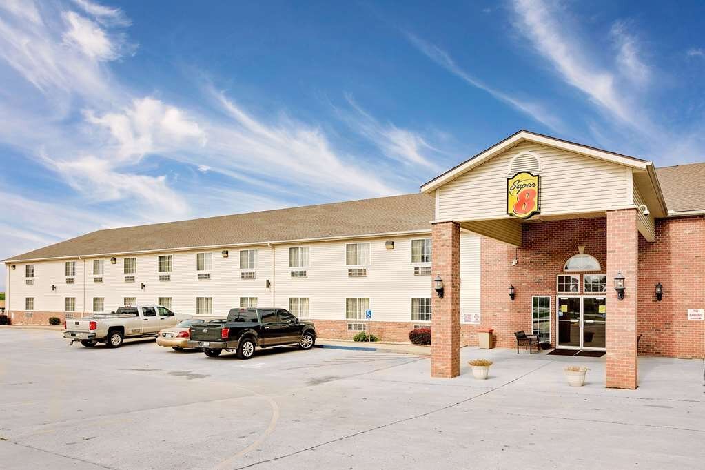 SUPER 8 BY WYNDHAM MOUND CITY - Updated 2024 Prices & Motel Reviews (MO)