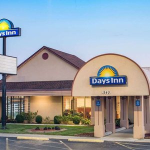 Welcome to the Days Inn Grove City