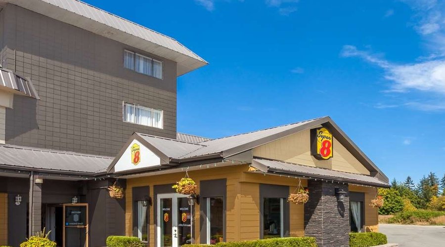 Welcome to the Super 8 Duncan