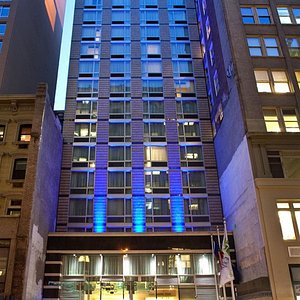 Welcome to the Holiday Inn Express Manhattan Times Square South!