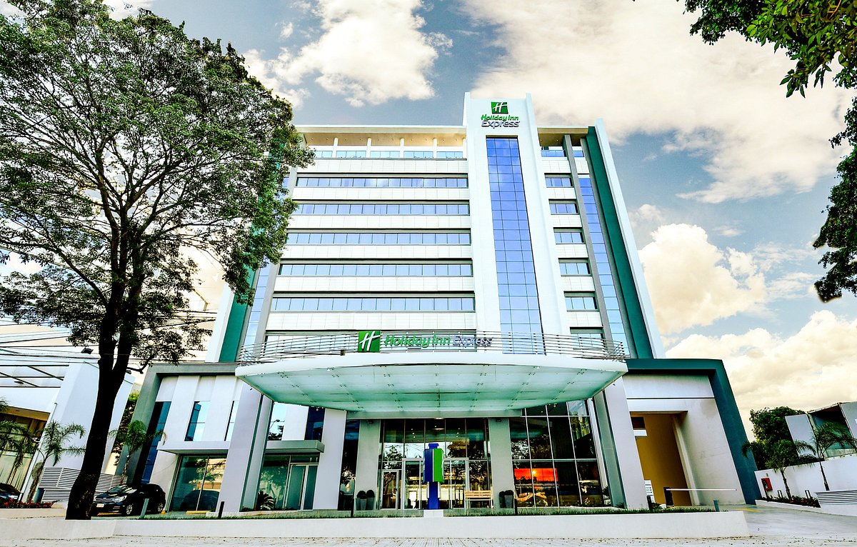 Best plaza. Отели в Парагвае. Отель Holiday Inn Express Asuncion Aviadores , an IHG Hotel в Асунсьон. Отель Dazzler by Wyndham Asuncion в Асунсьон. Отель Resort Yacht y Golf Club paraguayo в Асунсьон.