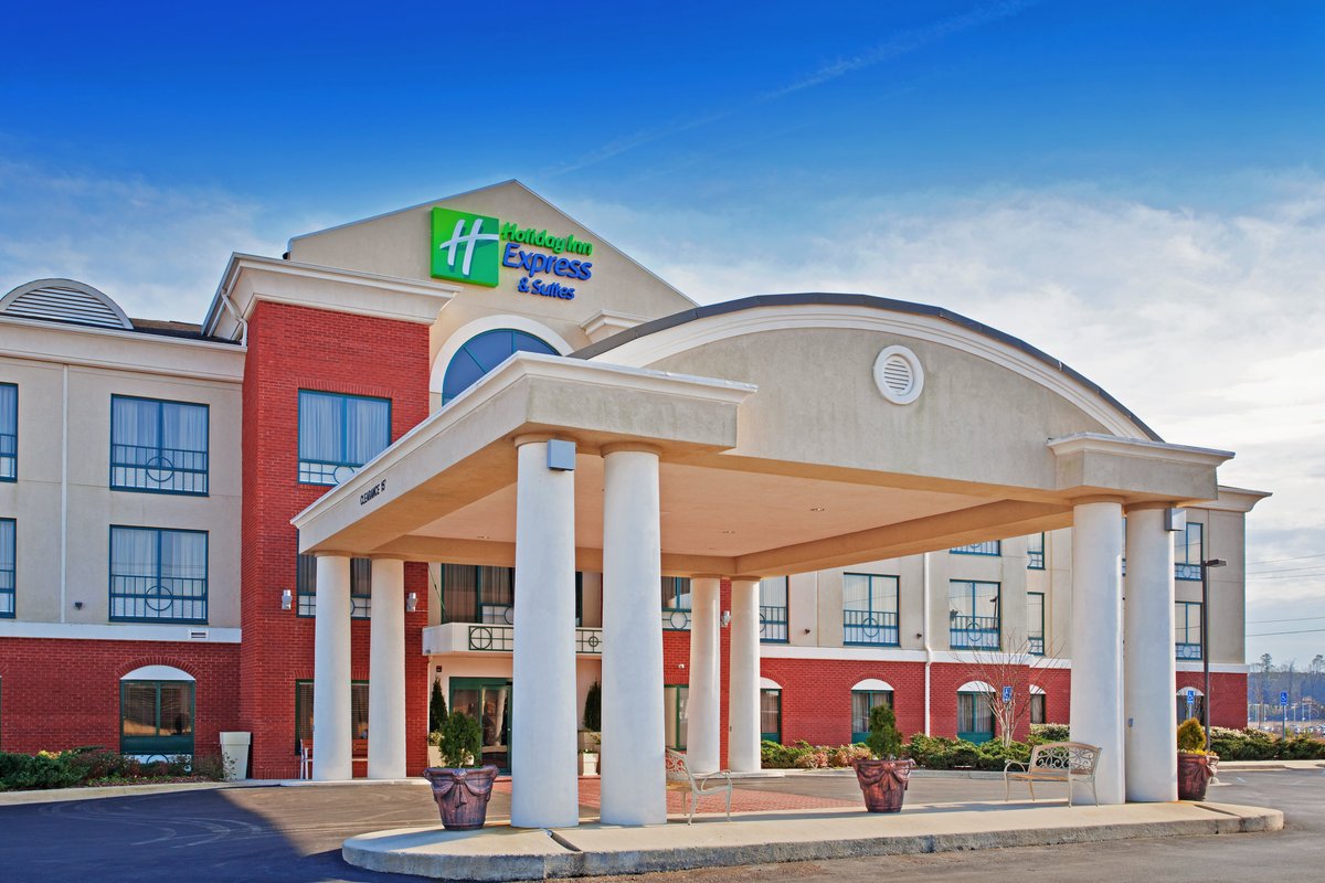 HOLIDAY INN EXPRESS & SUITES BESSEMER, AN IHG HOTEL $111 ($̶1̶2̶9̶ ...