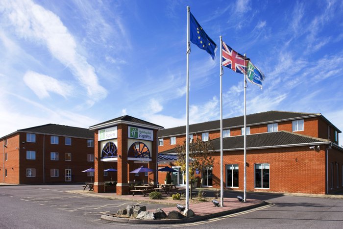 HOLIDAY INN EXPRESS SOUTHAMPTON - WEST, AN IHG HOTEL - Updated 2022 ...