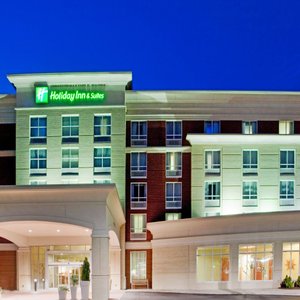 Brand New Renovated Guest Rooms and Banquet Space in 2016!