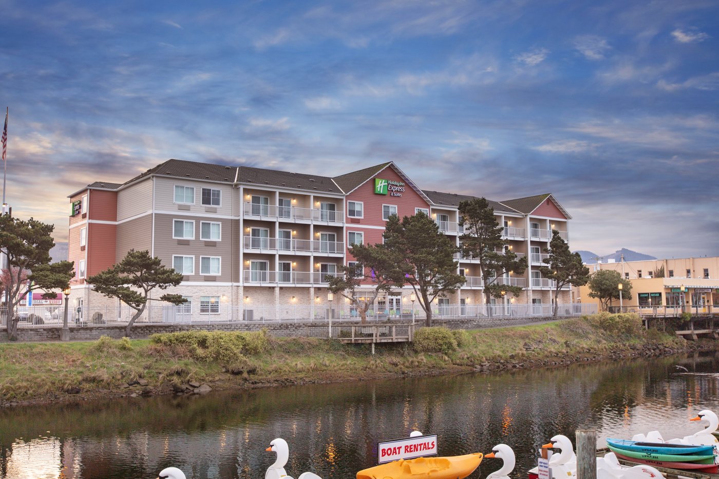 HOLIDAY INN EXPRESS & SUITES SEASIDECONVENTION CENTER, AN IHG HOTEL