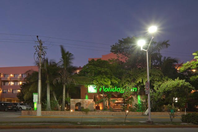 HOLIDAY INN CIUDAD DEL CARMEN $59 ($̶7̶2̶) - Updated 2023 Prices & Hotel  Reviews - Mexico